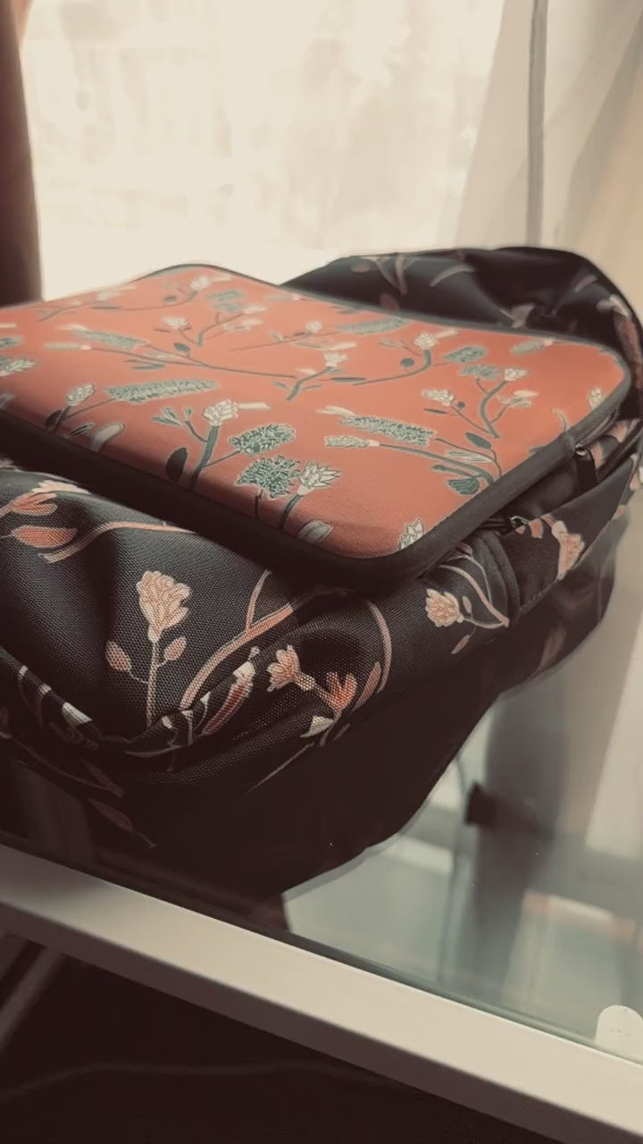 Laptop Sleeve | Garden Reverie - 02
